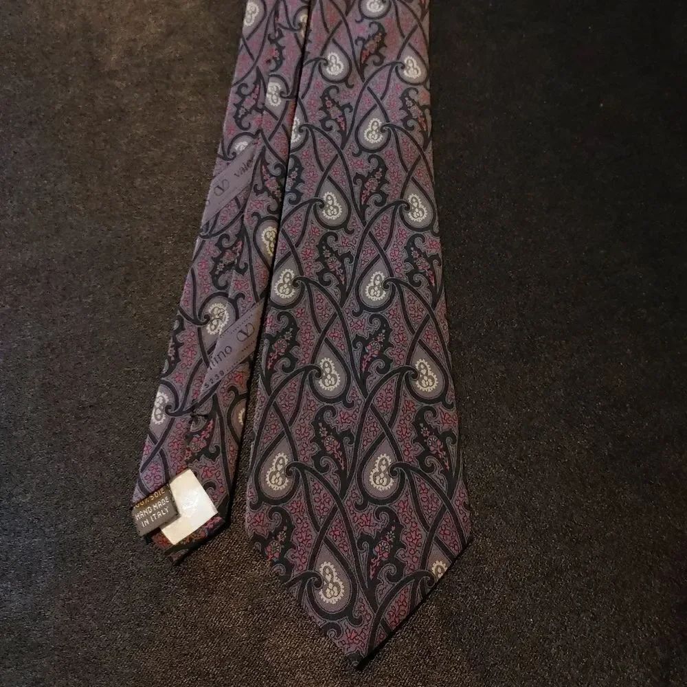 Valentino tie - Picture 3 of 4